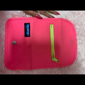 Pink Kavu wallet 🥺